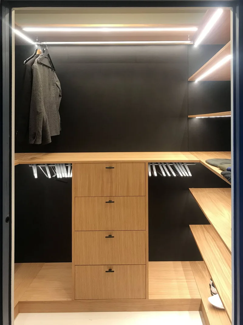 Le dressing de Monsieur ...