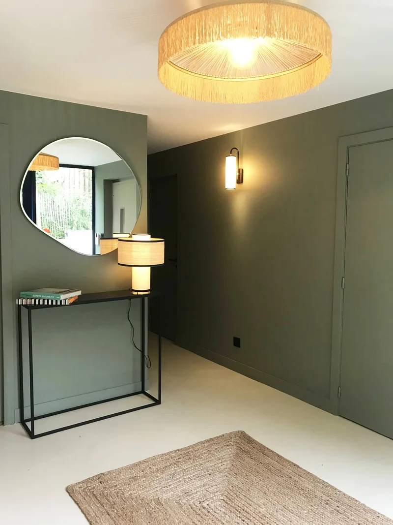 Une entrée chic et feutrée